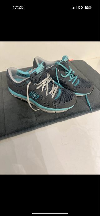 Zapatillas Skechers Gris y Turquesa