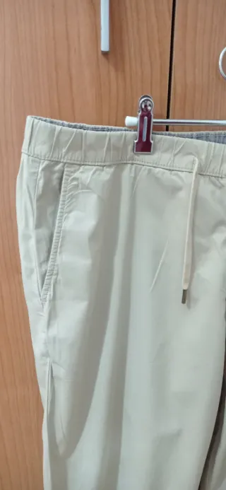 Pantalón hombre beige