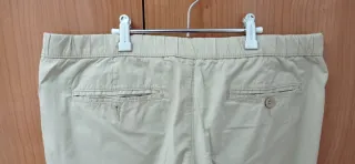 Pantalón hombre beige