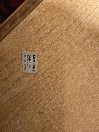 Steam Deck LCD 64GB + Tarjeta 256GB