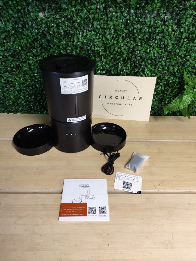 Dispenser automatico per animali domestici