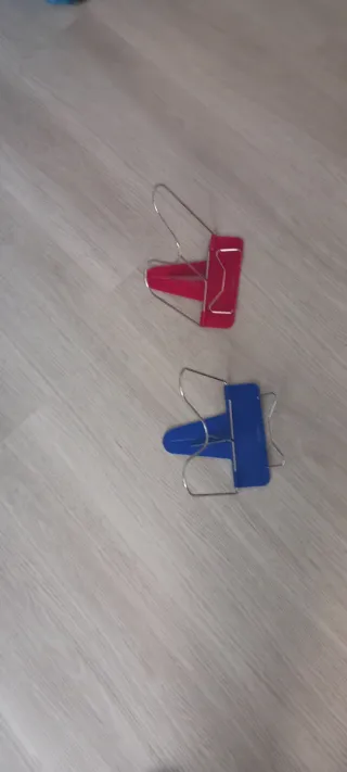 2 Atriles para libros (azul y rojo)