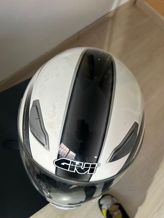 Casco GIVI blanco y verde