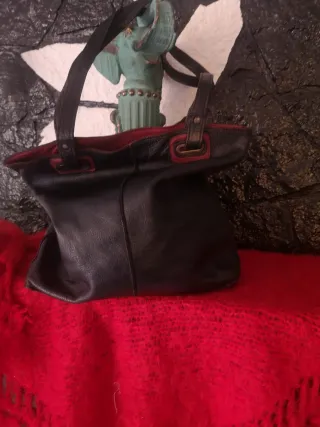Bolso de Piel Genuina Negro y Rojo