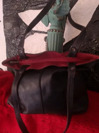 Bolso de Piel Genuina Negro y Rojo