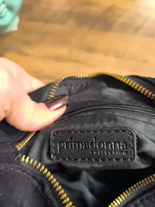 Borsetta a spalla con catena dorata