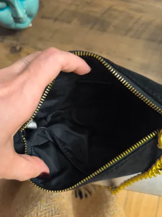 Borsetta a spalla con catena dorata