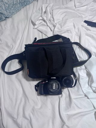 Cámara Nikon D5200 + Lente + Bolso