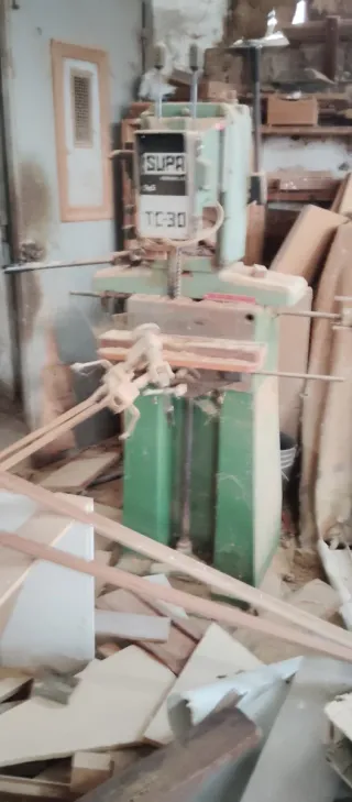 Maquinaria de carpintería industrial