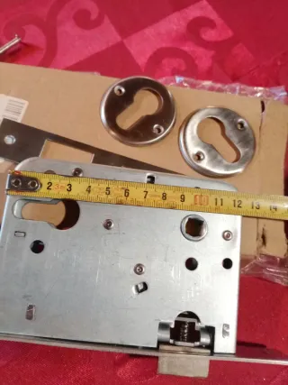Fechadura embutir inox c/ espelhos