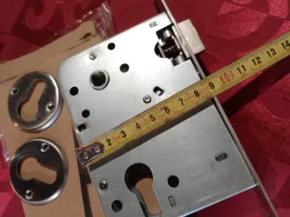 Fechadura embutir inox c/ espelhos