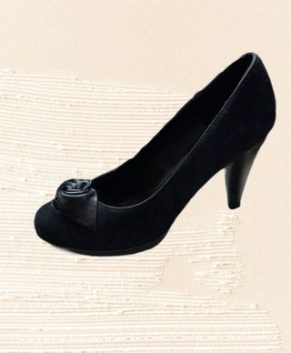 Black heels with rose suede leather round toe siz