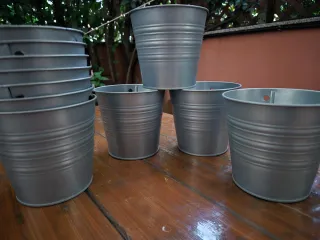 11 Vasetti in metallo