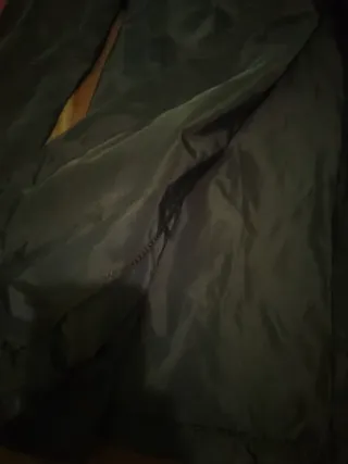 Gabardina de lluvia mujer negra