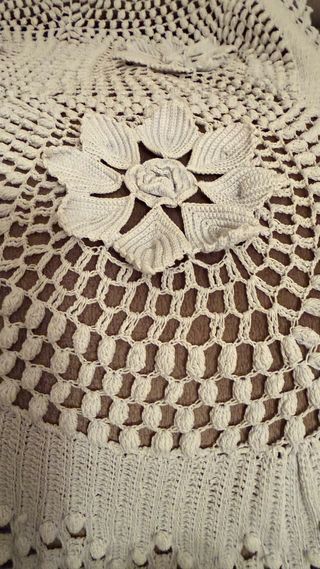 Centrino uncinetto fatto a mano misure 1.15*1.25