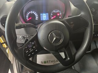 Mercedes-Benz Sprinter 9 PLAZAS COMBI 4X4 * LEER