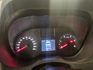 Mercedes-Benz Sprinter 9 PLAZAS COMBI 4X4 * LEER