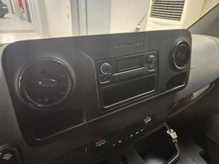 Mercedes-Benz Sprinter 9 PLAZAS COMBI 4X4 * LEER