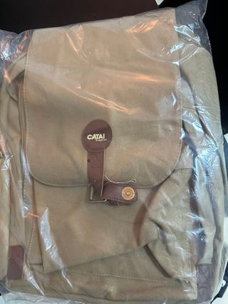 Juego 2 Maletas Cabina Catai Tela Beige + mochila.