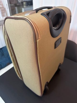 Juego 2 Maletas Cabina Catai Tela Beige + mochila.