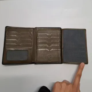 Cartera Pielnoble Piel Negra y Marrón