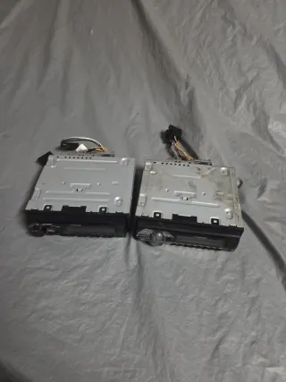 2 Radios Pioneer