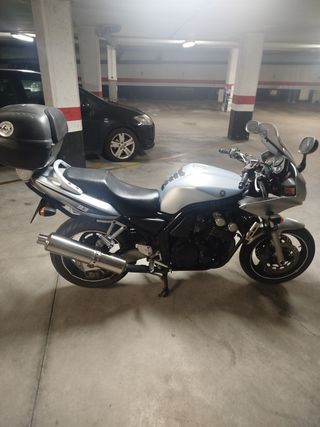 Yamaha FZS Fazer 600cc A2