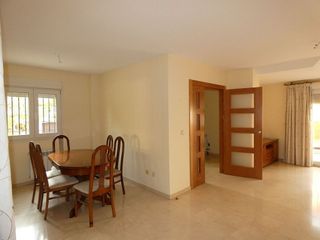 Casa adosada en alquiler en Almanjáyar en Granada