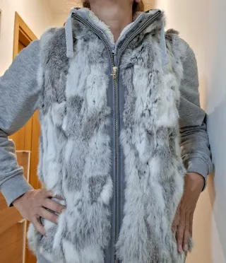 Chaleco Piel Gris y Blanco