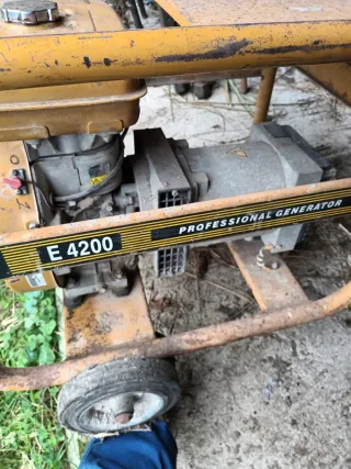 Generador Eléctrico BENZA E4200 4200W