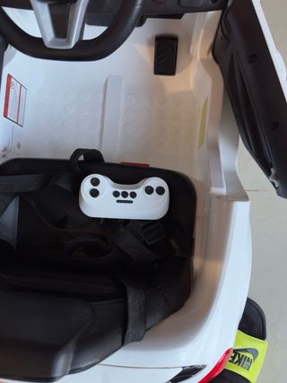 Coche eléctrico infantil Mercedes AMG