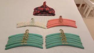 Perchas Vintage Tela Años 70