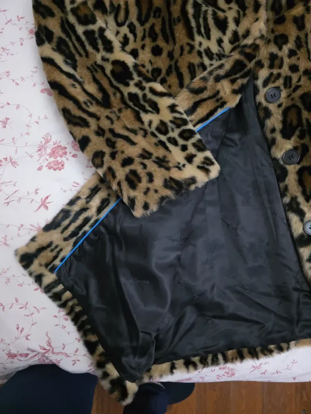 Abrigo animal print Pepe Jeans