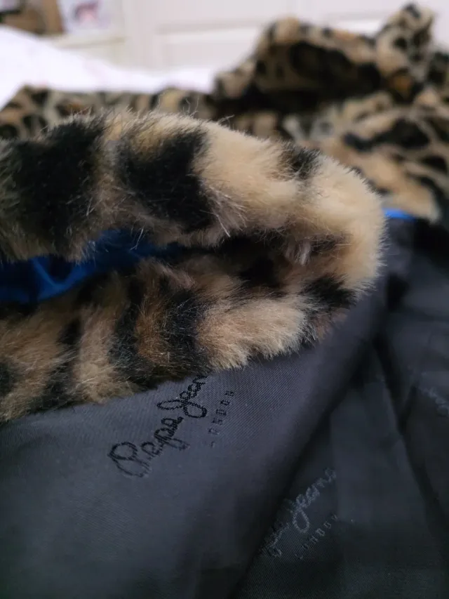 Abrigo animal print Pepe Jeans