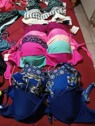 Lote de 32 Piezas Bikinis