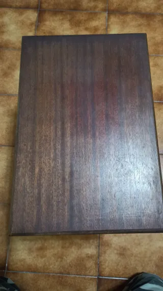 Mesita auxiliar de madera plegable