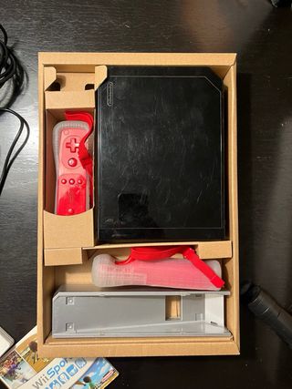 Nintendo Wii Fit Plus Pack + Accesorios