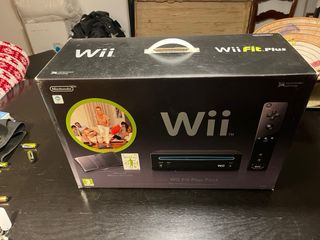 Nintendo Wii Fit Plus Pack + Accesorios
