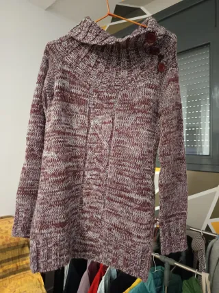 Jersey jaspeado granate con botones