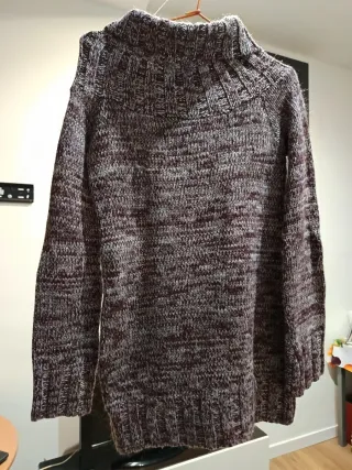 Jersey jaspeado granate con botones