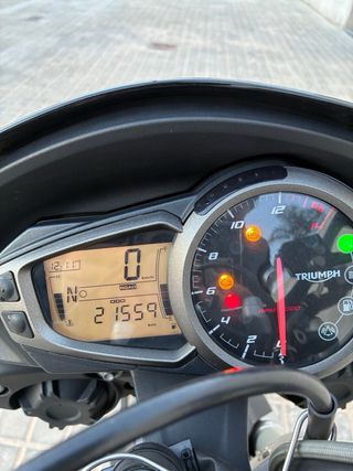 Triumph Street Triple S Negra 2018