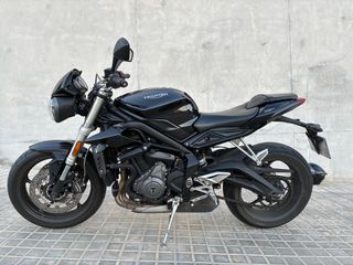 Triumph Street Triple S Negra 2018