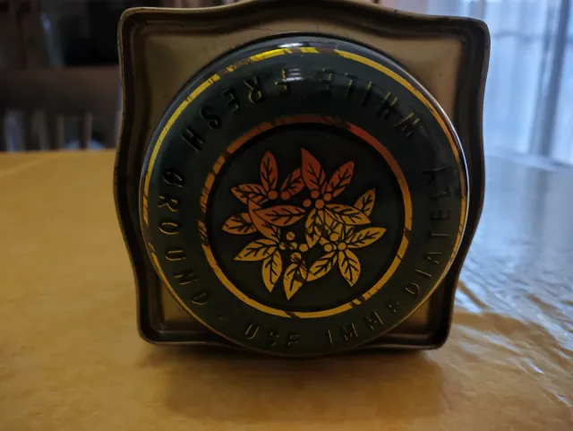 Lata metálica decorativa Ocean Queen Tea