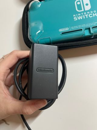 Nintendo Switch Lite turchese con giochi