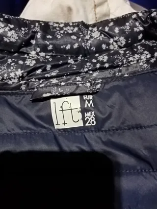 Chaquetón Lefties estampado floral mujer