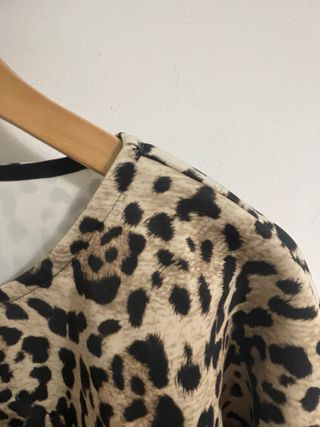 Blusa leopardo manga larga