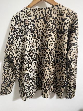 Blusa leopardo manga larga