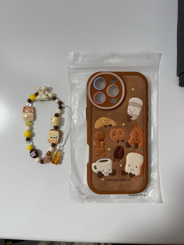 Funda iPhone 16 Pro Max con diseño de comida