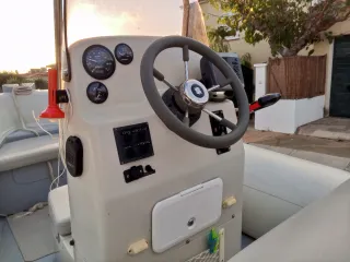 Lancha semirrígida Highfield 4,6m