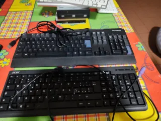 2 Tastiere Acer e Lenovo Nere